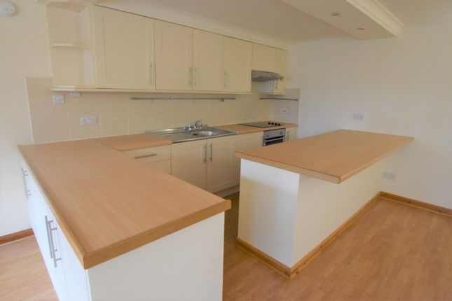 Thumbnail Flat to rent in The Riverbank, Clewer Court Road, Windsor, Berkshire