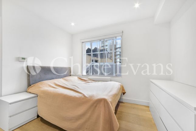 Studio for sale in Avon Court, Royal Quay, Limehouse