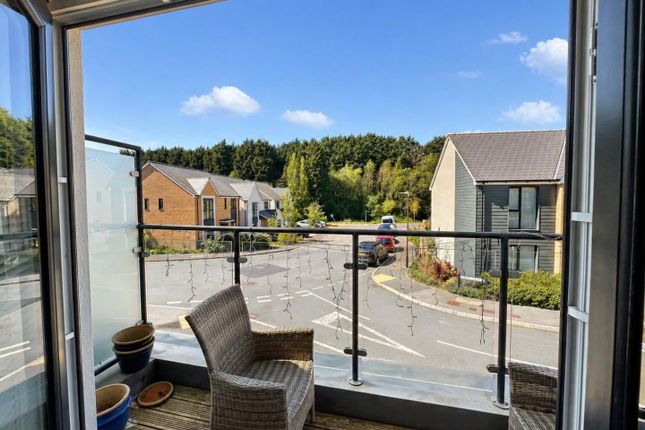 4, Wyatt Close, Dursley photo 4