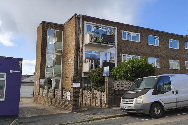 Garage 2, Rugby Court, Bristol Gardens, Brighton photo 2