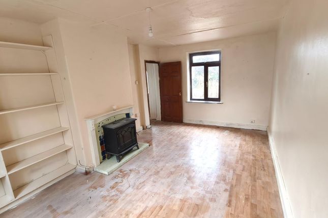 5, Sayers Crescent, Gloucester photo 3