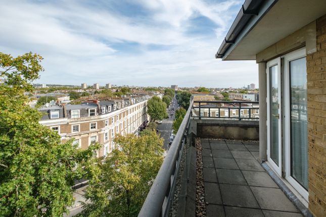 Flat 19, Nightingale Lodge, Admiral Walk, London photo 2