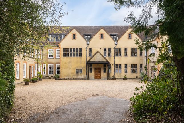 2-bed house on 5, Goodwyns Place, Dorking, £400,000