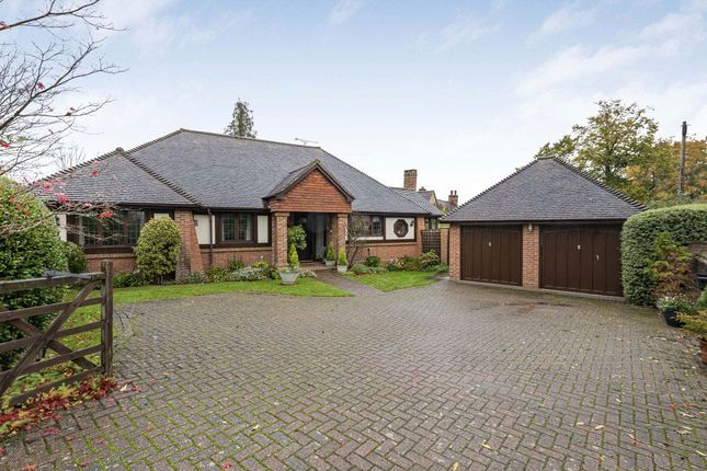 3-bed bungalow on Lower Road, Leatherhead, £3,500/mo
