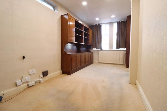 0a, Fairview Way, Edgware photo 5