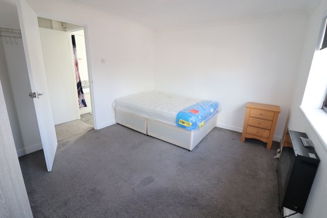 5, Rainham photo 4