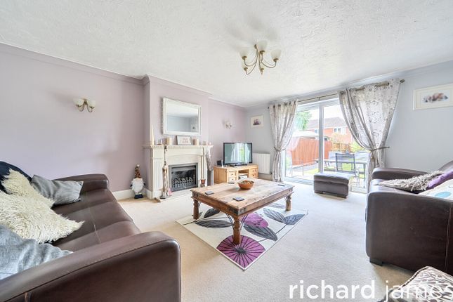 60, Glenville Close, Royal Wootton Bassett photo 4
