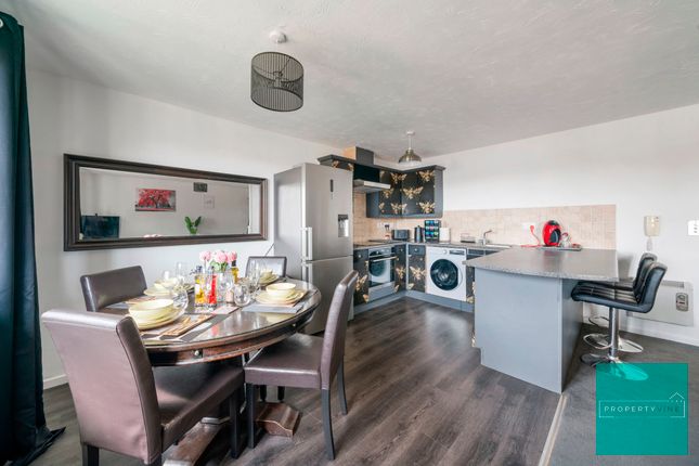 Flat to rent in Flat, Somerset Hall, Creighton Road, London