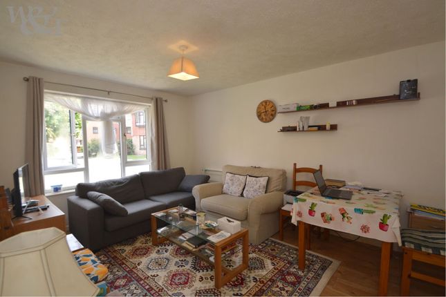 74, Swan Gardens, Birmingham photo 2