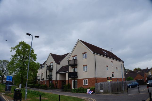 Thumbnail Flat to rent in The Moorings, Swindon