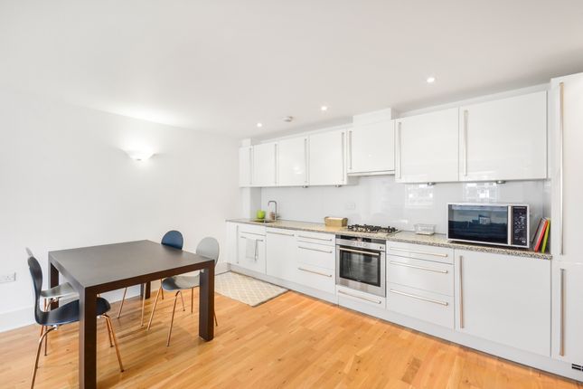 Flat 12, 47, Kings Apartments, Kings Terrace, London photo 3