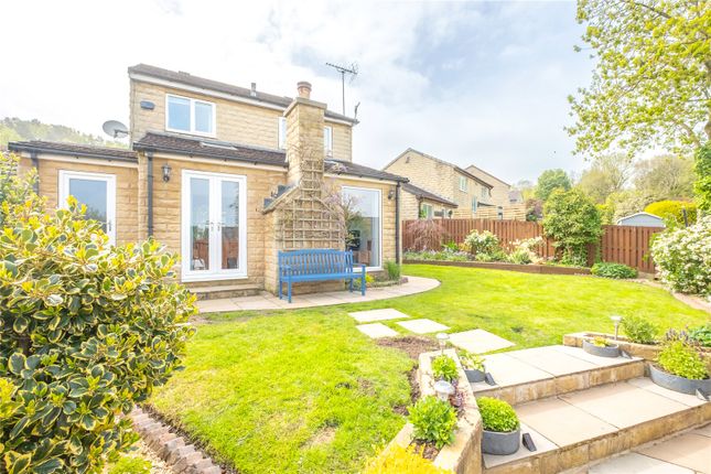 26, Longlands Bank, Holmfirth photo 4