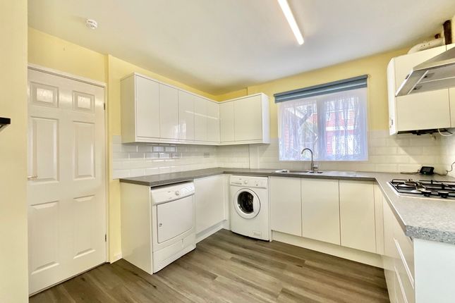 100 Ness Grove, Stoke-On-Trent photo 3
