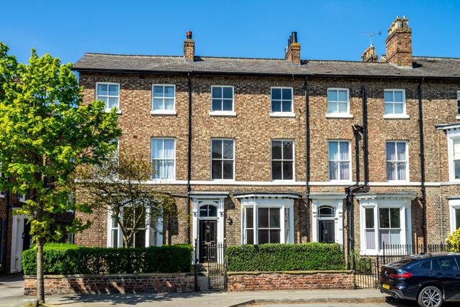 Thumbnail Terraced house for sale in Mount Vale, York