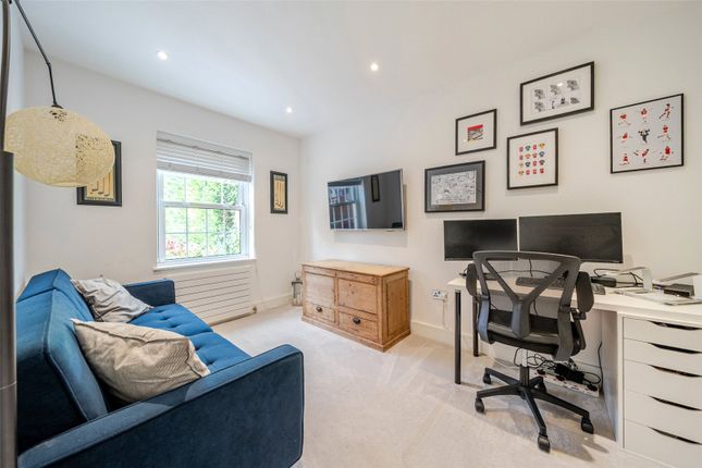 18, Tubbenden Lane, Orpington photo 4