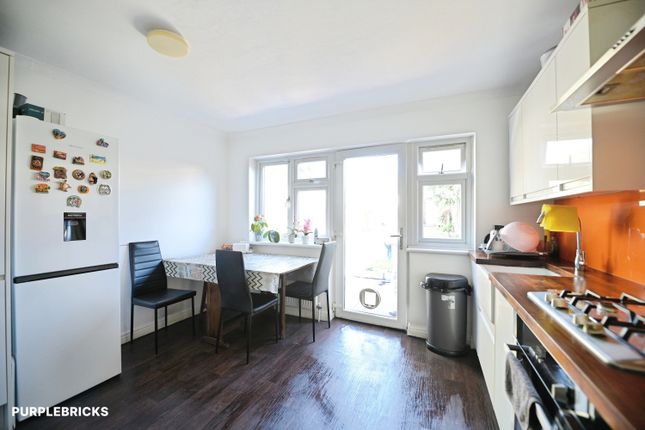 23, Albert Road, Romford photo 3