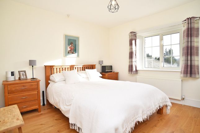 3 Holly Court, Harrogate photo 4