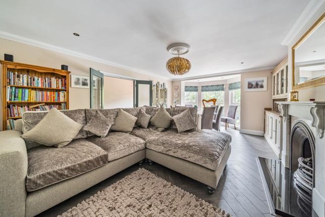 5, Sandy Lane, St Ann's Park photo 3