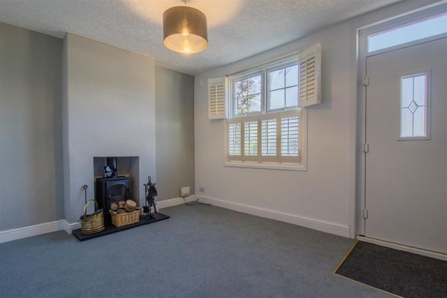 13, Willow Grove, Southam photo 4