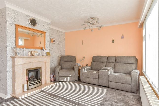 St. Thomas Drive, Bognor Regis photo 4