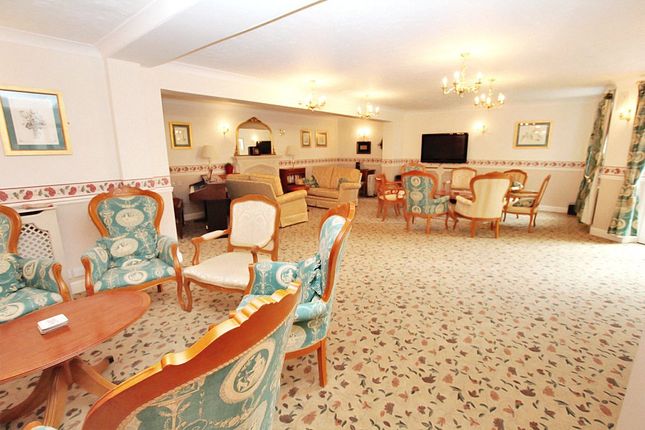 60, Aire Valley Court, Bingley photo 4