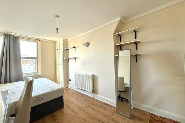 2, 6, Hogarth Road, London photo 2