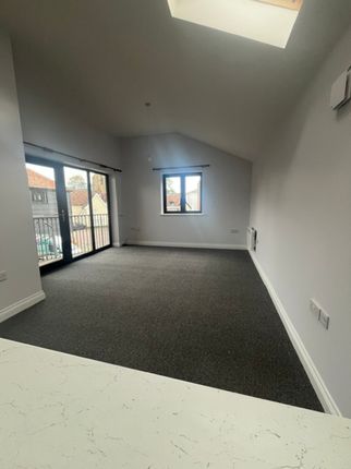 6 Tavern Court, Stowmarket photo 2
