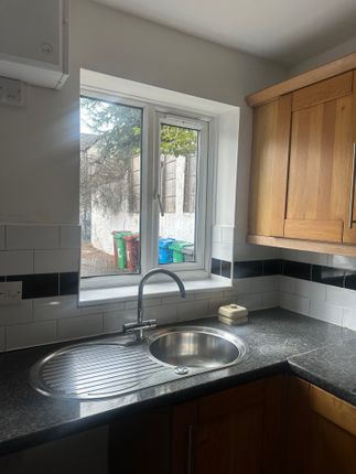 1A, Parkhill Court,  Crumpsall photo 5