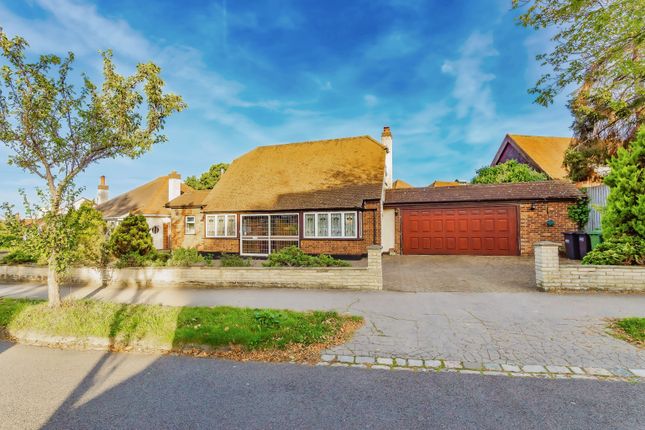Thumbnail Bungalow for sale in Cheston Avenue, Shirley, Croydon