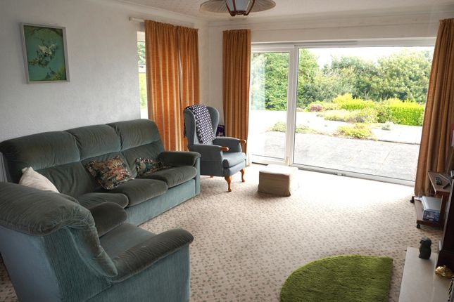 10, Hillcrest, Swansea photo 4
