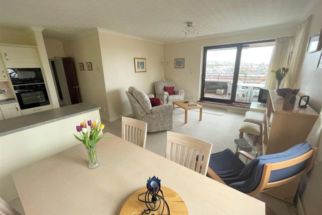 Flat for sale in Heath Close, West Cross, Swansea