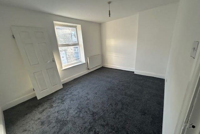 25, Grange Street, Burnley photo 4