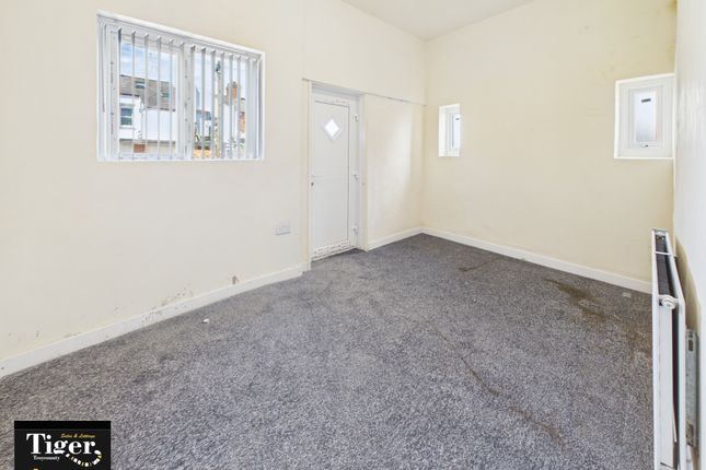 70, Peter Street, Blackpool photo 3