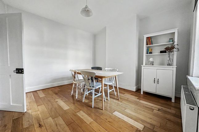 7, Livingstone Road, Bath photo 4