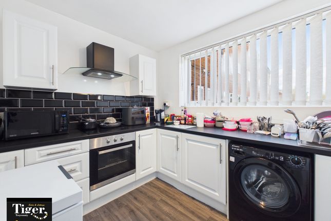 2 Elstree Court, 299, Warbreck Hill Road, Blackpool photo 5