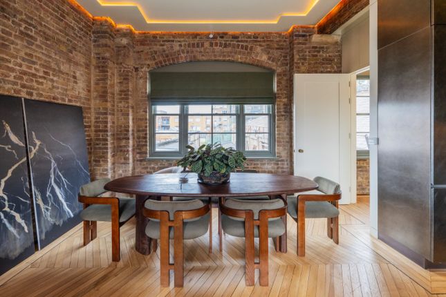 Flat 12,, Piano Studios, London photo 4