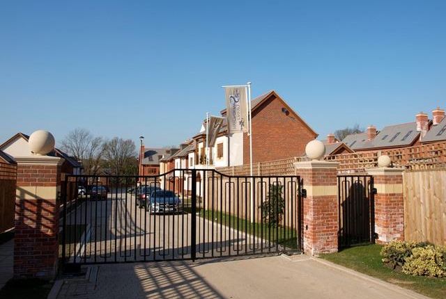 Detached house to rent in Blagrove Crescent, Ruislip
