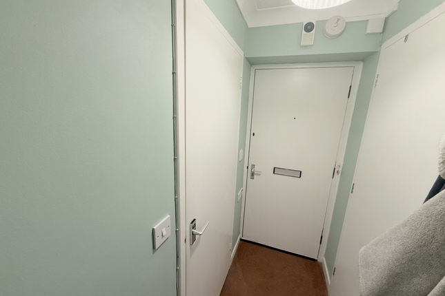 Flat 1, Homeglade House, St. Johns Road, Eastbourne photo 2