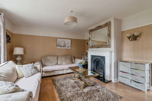 25, Birkbeck Road, Brentwood photo 4