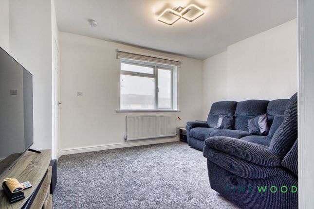 40 Laurel Crescent, Chesterfield photo 4