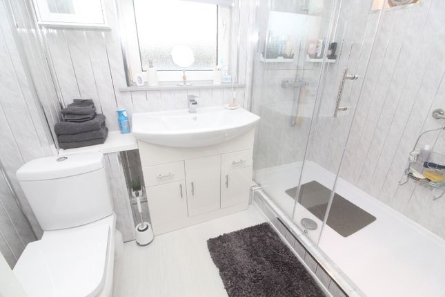 End terrace house for sale in Rochsoles Drive, Airdrie