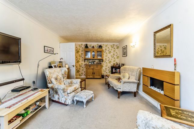 Flat 7, Bourne Court 91-103,, Croydon Road, Surrey photo 2