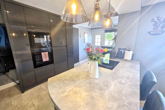 40, Highburn, Cramlington photo 4