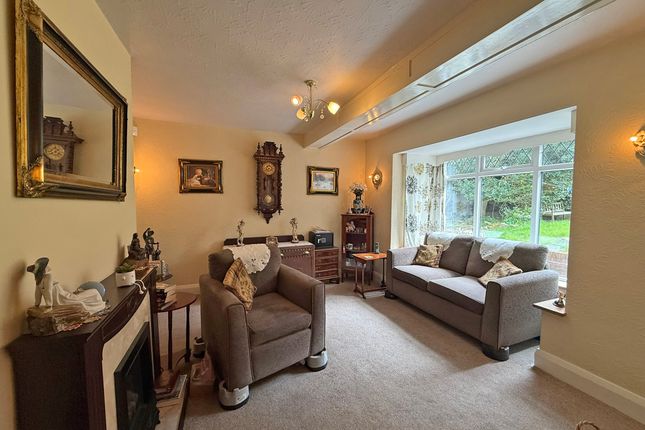 21, Throxenby Lane, Scarborough photo 3