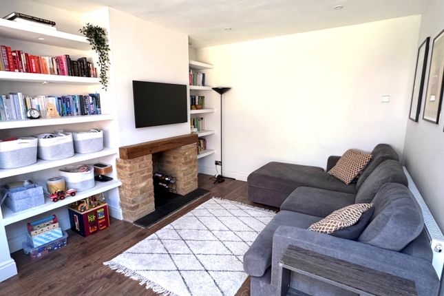 13, Crown Street, Egham photo 4