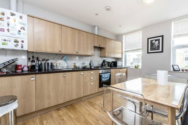 Flat 4, 126 -128, Putney High Street, London photo 4