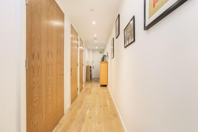 Flat for sale in Camberwell Passage, London