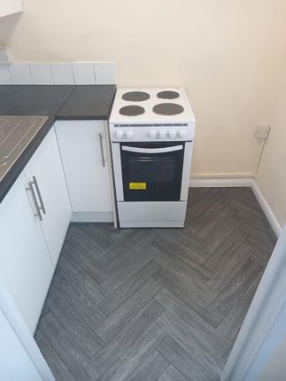 37, Hollydene, Kirkby photo 4