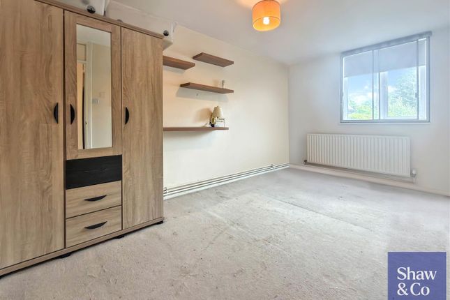 30 Angelfield, St. Stephens Road, Hounslow photo 4