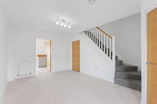 12 Sussex Grove, Coatbridge photo 2